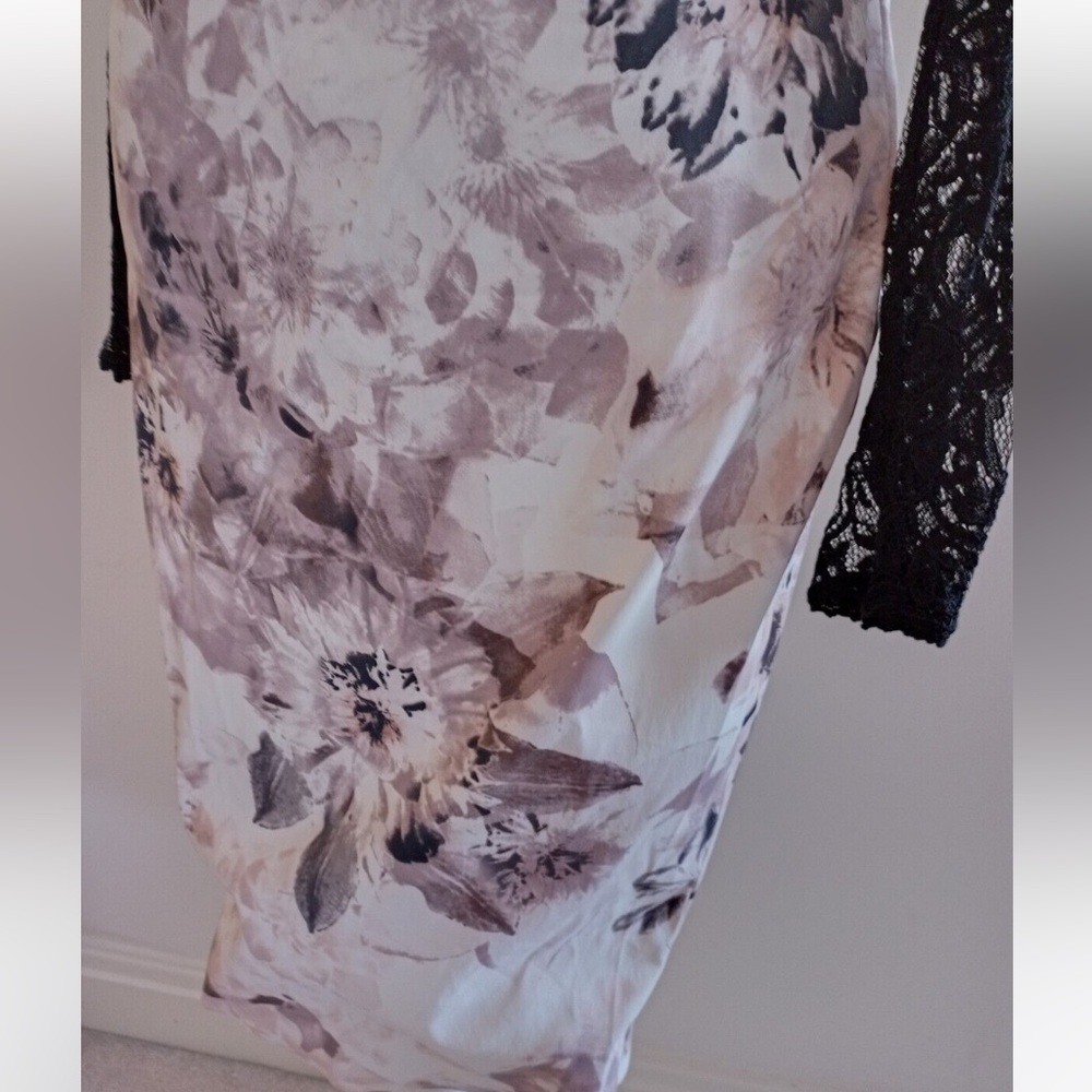 Karen Millen Black Lace long sleeve floral pencil midi dress - Picture 11 of 14